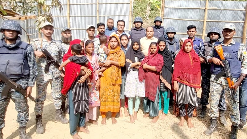 টেকনাফের পাহাড় থেকে অপহৃত শিশুসহ ১১ জন উদ্ধার